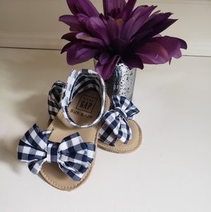 Baby gap sandals
